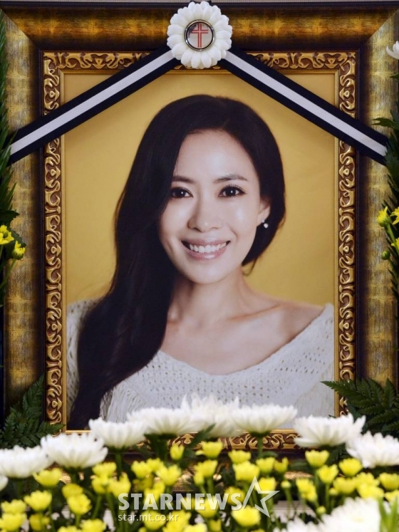 ユ・チェヨンさんの死から7年…今でも恋しい笑顔