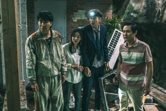 興行成績：『シンクホール』、今年の韓国映画最速の50万人突破