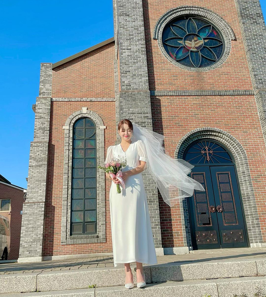 ソ・イヒョン「嫁入りするところだった日」…ウエディングドレス姿を披露