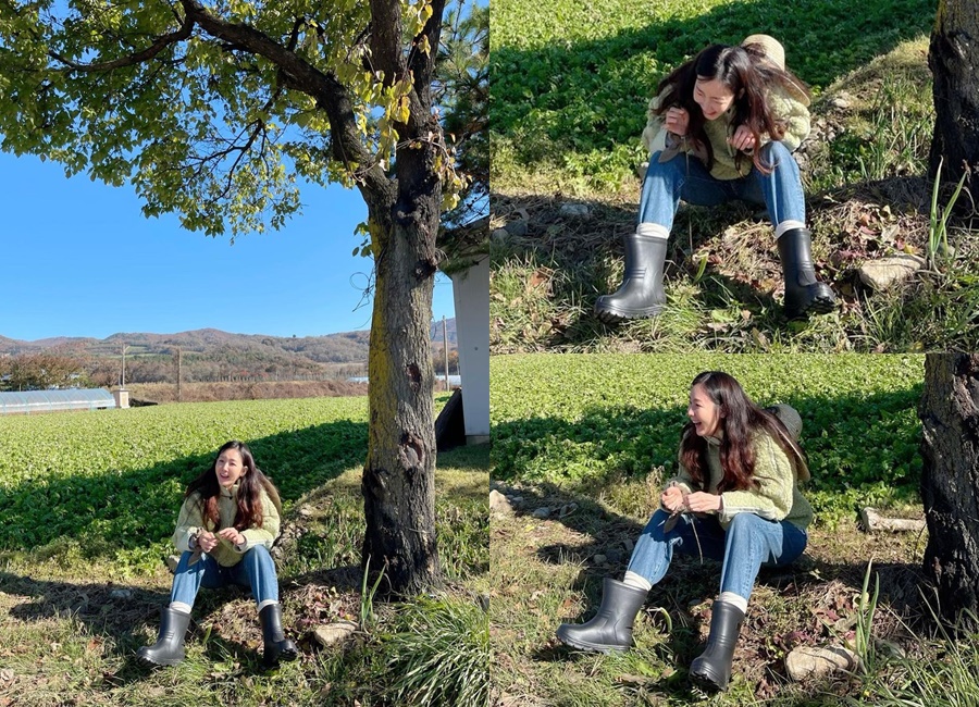 地面に座ったチェ・ジウ、作業服＆長靴姿でも輝く美しさ