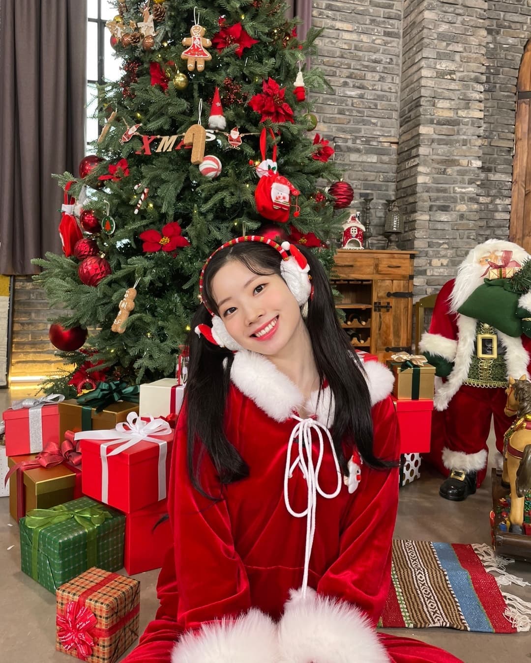 TWICEダヒョン、「妖精サンタ」に変身…「4日を残すクリスマス 
