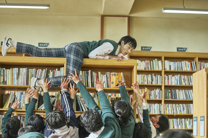 NETFLIX『今、私たちの学校は…』54カ国で1位、海外で好評相次ぐ