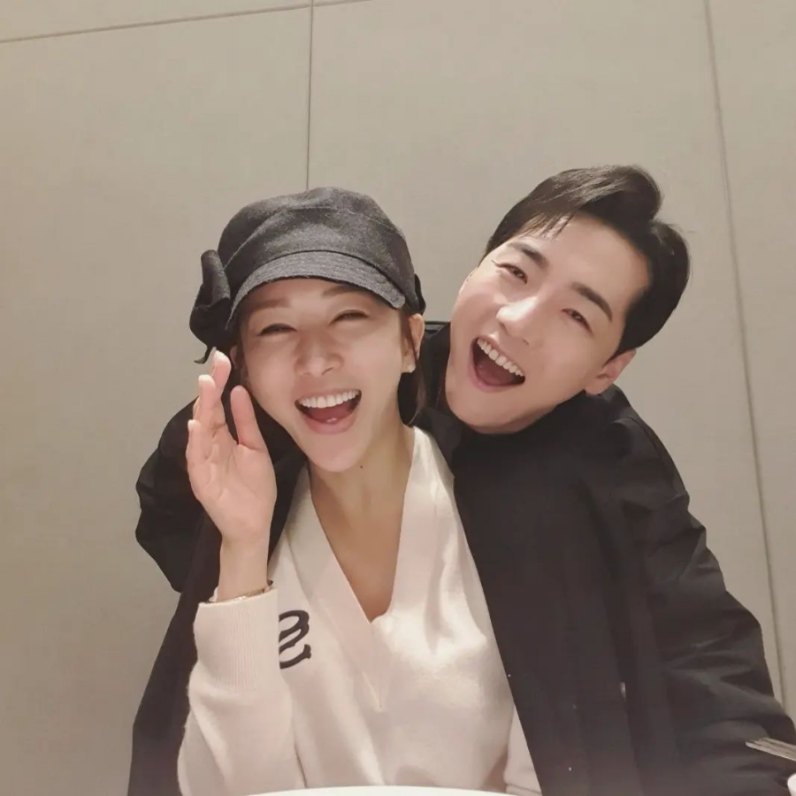 パク・クン＆ハニョン「結婚式は4月26日、両家の親族のみ招待」