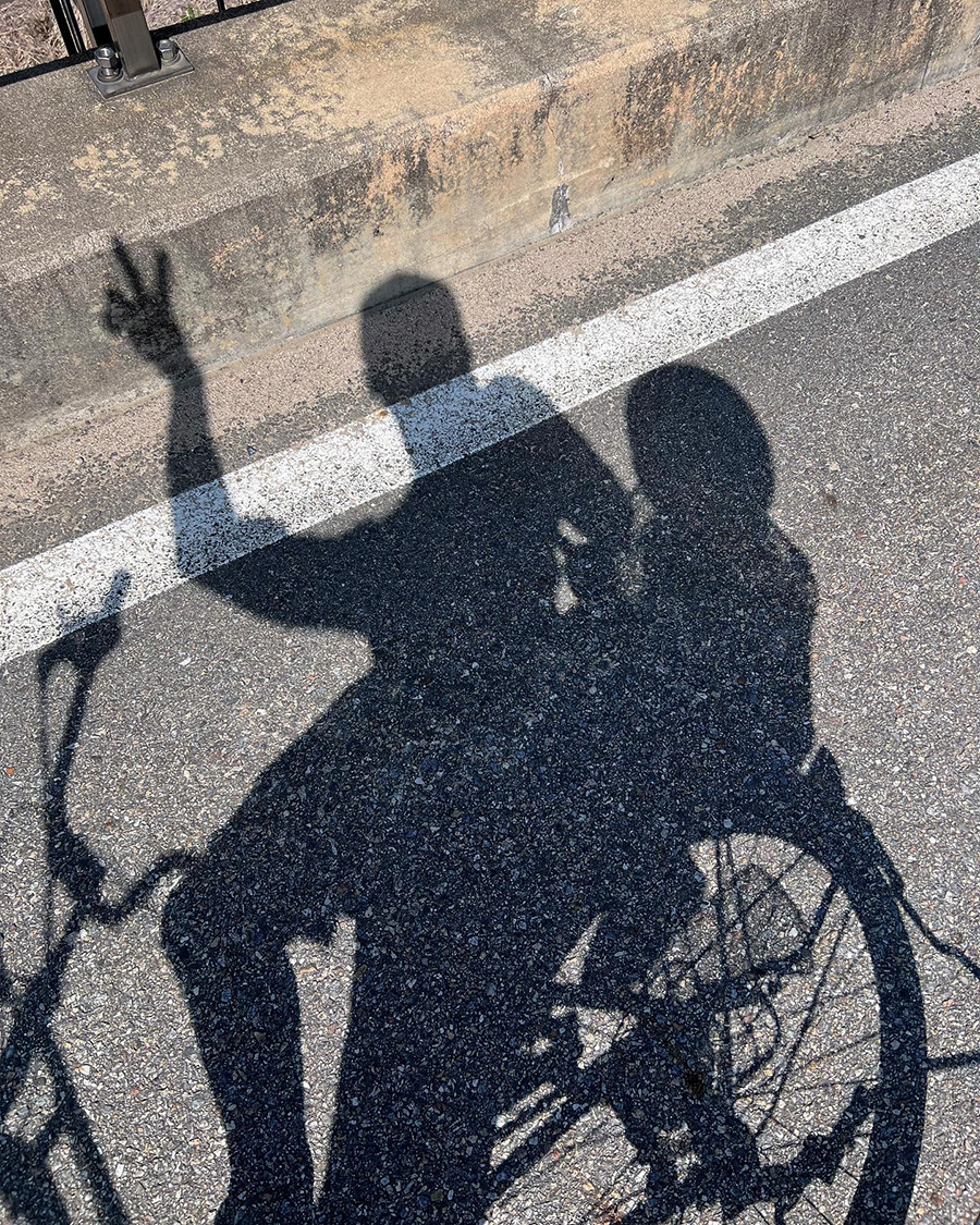 MY Q、恋人キム・ナヨンの息子と心温まる自転車デート