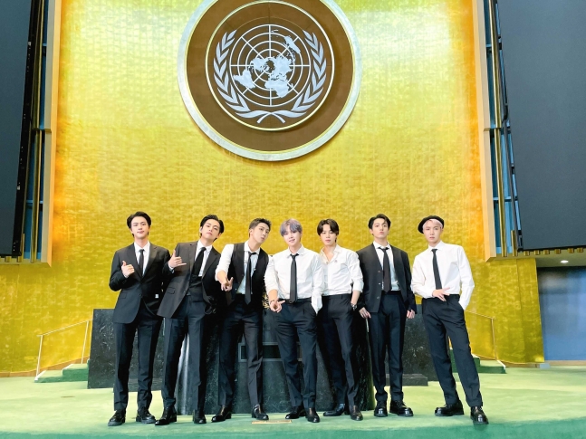 国連総会に若者世代代表として出席した男性アイドルグループBTS（防弾少年団）。写真＝BTS公式ツイッターより