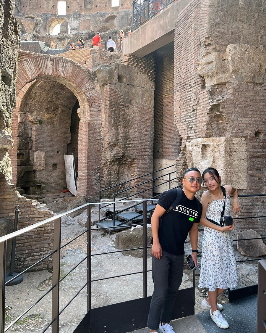 「引退17年」キム・ミン　うり二つの娘と家族旅行中…「私たちだけのローマの休日」