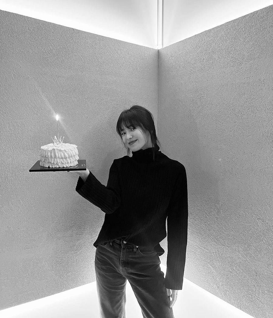 ソン・ヘギョ41回目の誕生日　ケーキを手に「ありがとう…幸せなことばかりありますように」