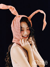 【フォト】Red Velvetイェリ、キュートなウサギに変身