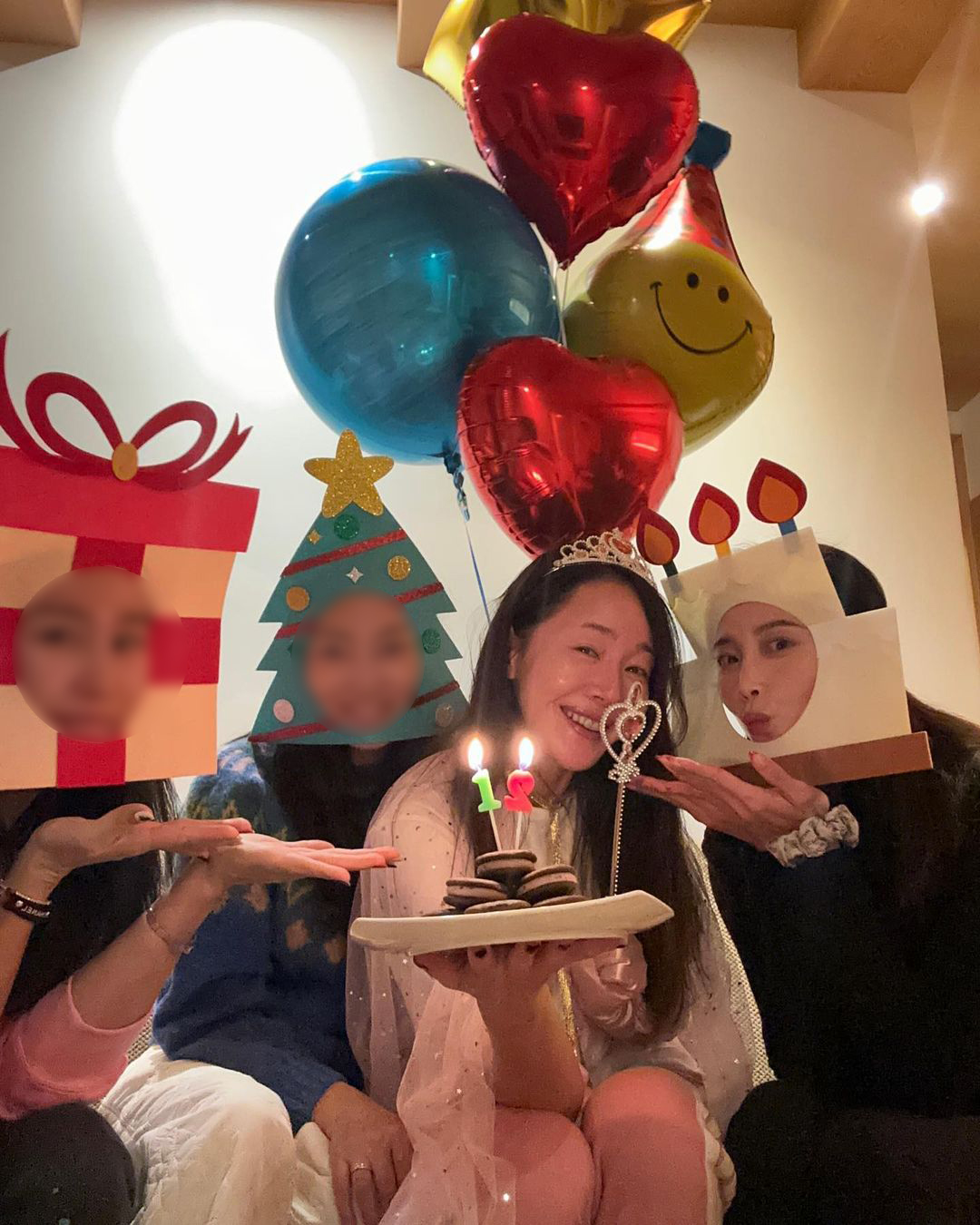 45歳オム・ジウォン、オ・ユナと誕生パーティー…親友ソン・イェジンも祝福コメント