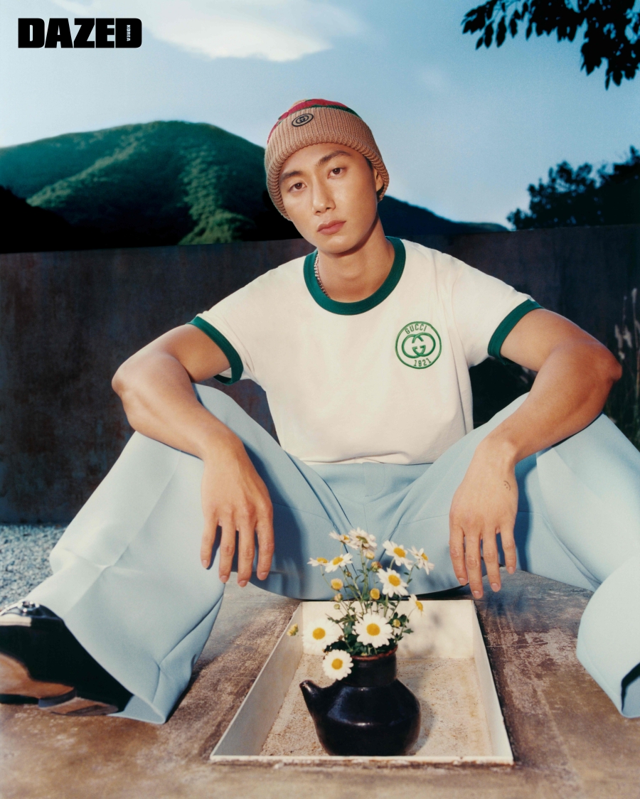 【フォト】サッカー選手白昇浩、「GUCCI」を身にまといファッション誌カバーモデルに初挑戦