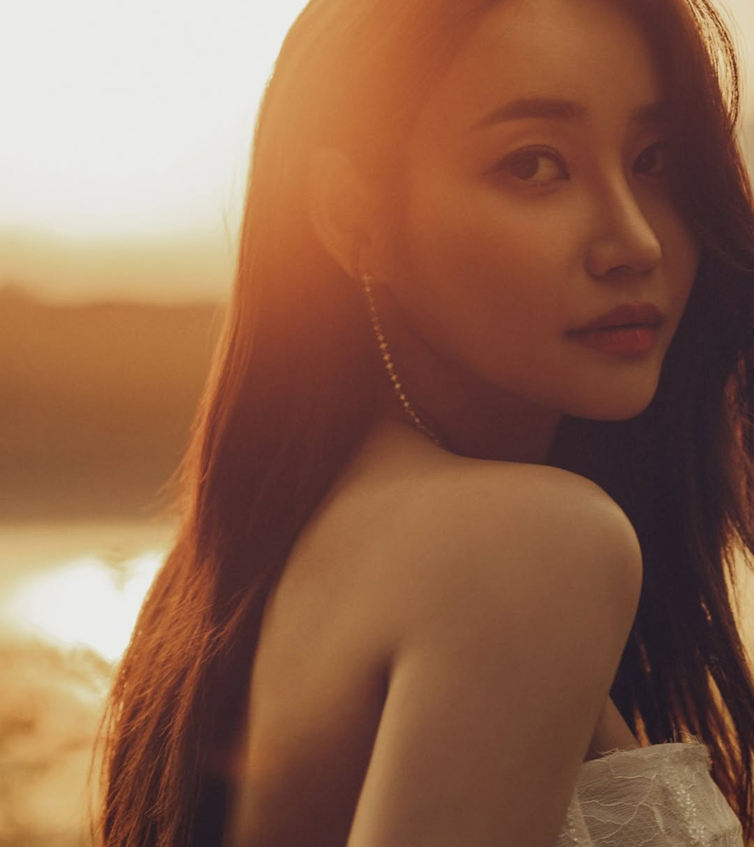 【フォト】元AOAユナ、ロマンチックなウエディング写真公開