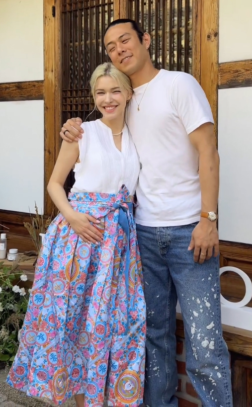 Beenzinoの妻ステファニー・ミチョヴァ、大きなお腹で心境告白　「妊娠のお祝いに感謝…今年出産、まだ衝撃的」