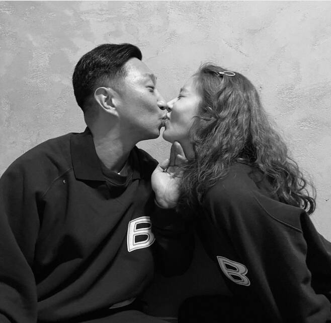 ソン・ダムビ、結婚から3年でママに…「母子共に元気」