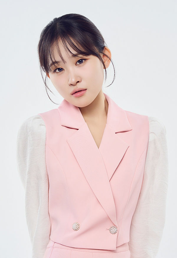 16歳のトロット歌手キム・ダヒョンを数十回侮辱した58歳の男に執行猶予付き判決