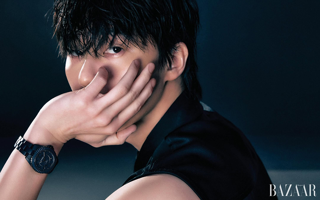 【フォト】パク・ソジュン、ソウルの夜空の下で放つ静かなカリスマ