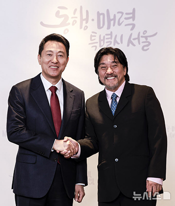 【フォト】ソウル市広報大使の委嘱を受けたエドワード・リー