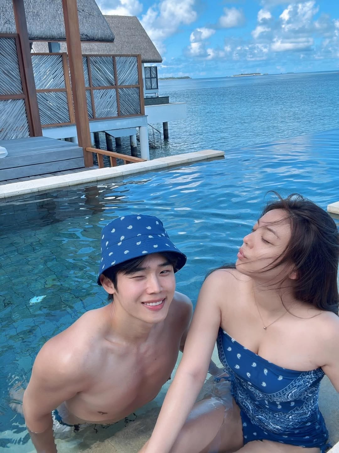 Ailee、夫チェ・シフンさんとペア水着　「新婚旅行の締めくくり」
