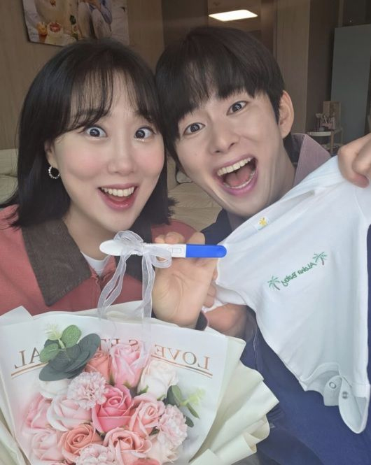 不妊に悩んでいたソン・ミンス＆イム・ララ夫妻がパパとママに「夢のよう…信じらない」