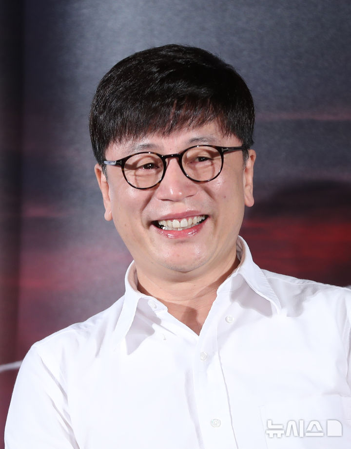 『神と共に』シリーズ手掛けたキム・ヨンファ監督、差益175億ウォンを手に…ナインワン漢南を250億ウォンで売却