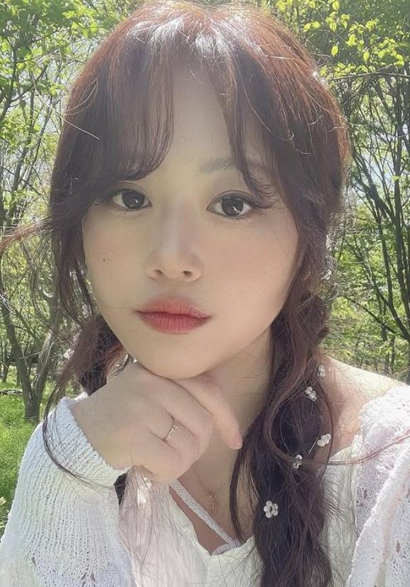 1SETイェジンが電撃発表　「3年の交際の末、2023年に結婚した」