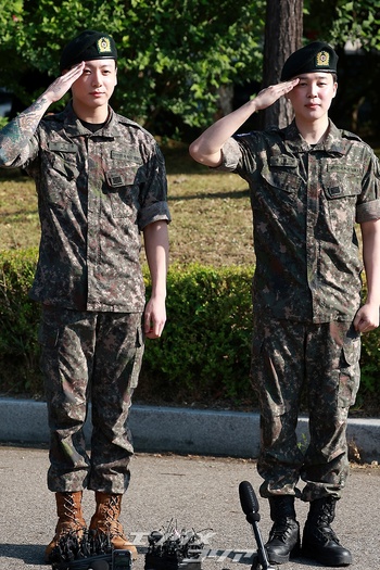 【フォト】BTS・JUNG KOOK & JIMIN「団結! 除隊を命じられました」