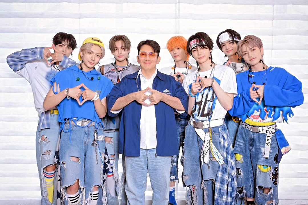 HYBEパン・シヒョク議長　ダイエットですっかり別人に…aoenと記念撮影