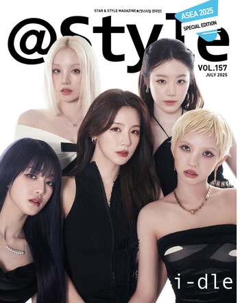 【フォト】ASEA2025で大賞受賞のi-dle「再契約後にもらった最初のトロフィー、大切だし特別」