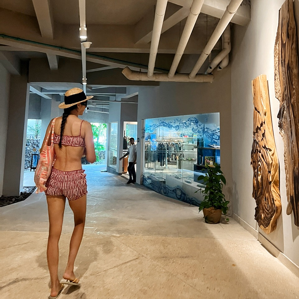 ユン・ジョンシンの妻チョン・ミラ、本当に47歳？　ビキニ姿で美ボディアピール