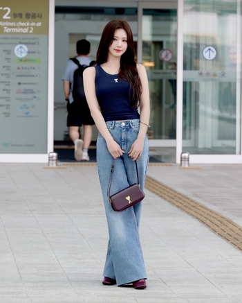 【フォト】i-dleミヨン 「AMI PARIS」メンズ・ファッション・ウィーク出席のため出国