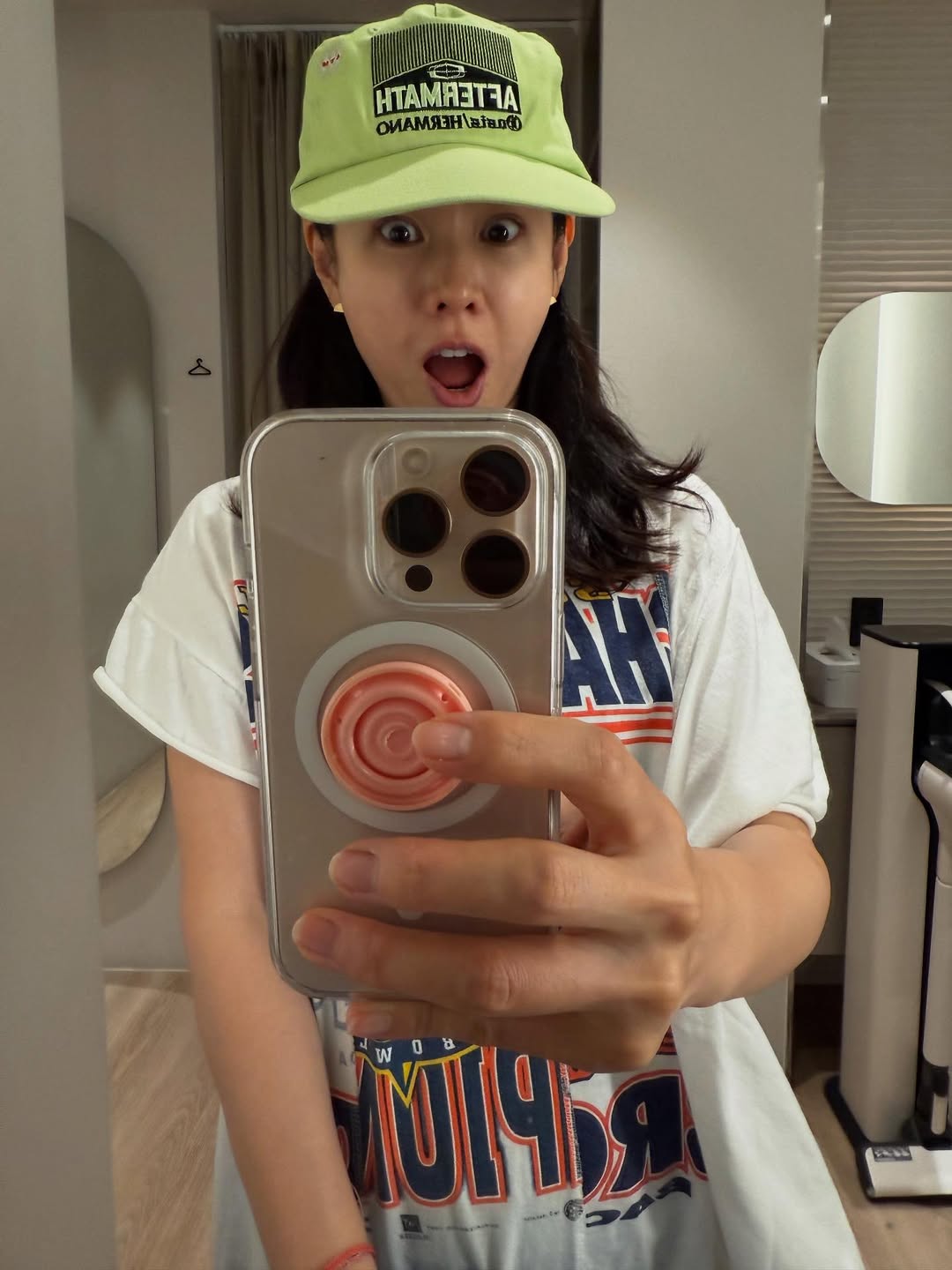 「ヒョンビンの妻」ソン・イェジン、キュート＆おどけた表情で自撮り　「運動終わり!!」