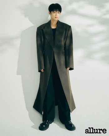 【フォト】『いつかは賢いレジデント生活』出演のチョン・ジュンウォン、多彩なムード