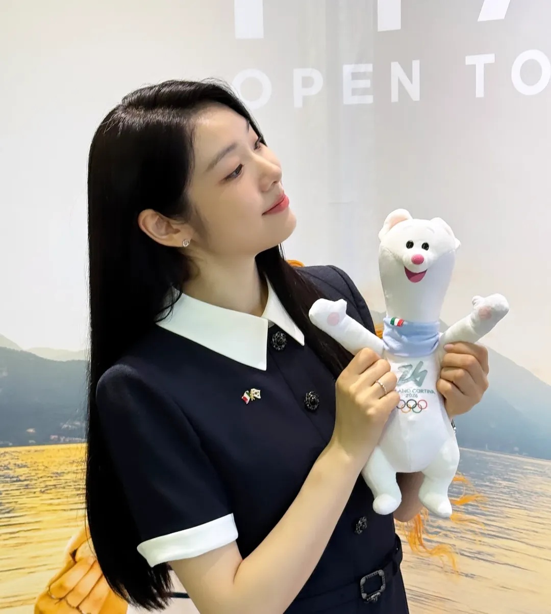 キム・ヨナ、夫コ・ウリム除隊後一段と明るくなった顔…上品な美しさ