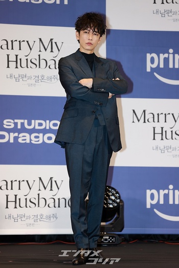 【フォト】佐藤健、イケメンビジュアル&カリスマ漂う眼差し