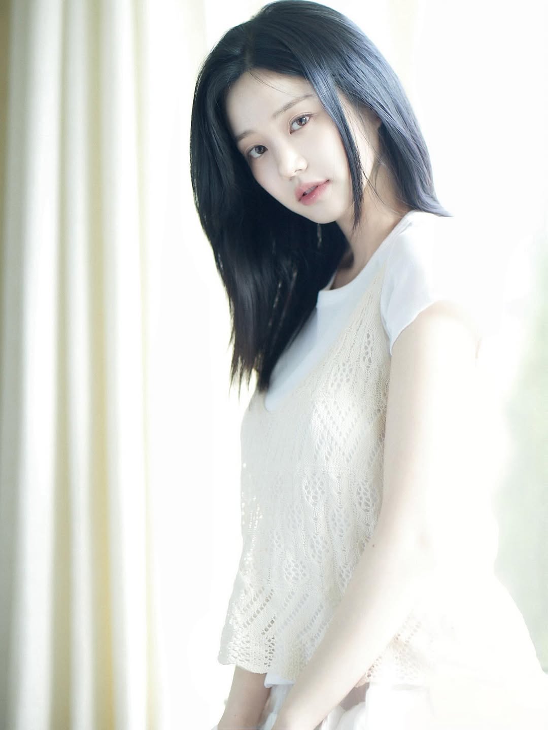 34歳イ・ユビ、清純な雰囲気で若々しいビジュアル