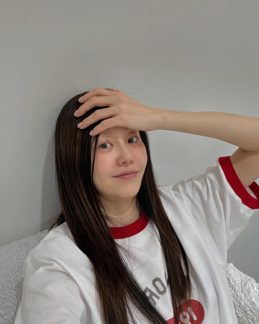 54歳コ・ヒョンジョン　金色眉毛もよく似合う…ヒップな感性