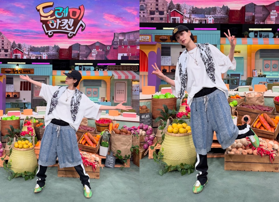 ナナ、背中ぱっくりコーデでシックにVサイン…圧倒的な存在感