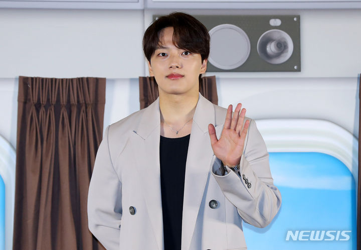 ヨ・ジング側「スタッフのミス」AVアカウントのフォローを釈明