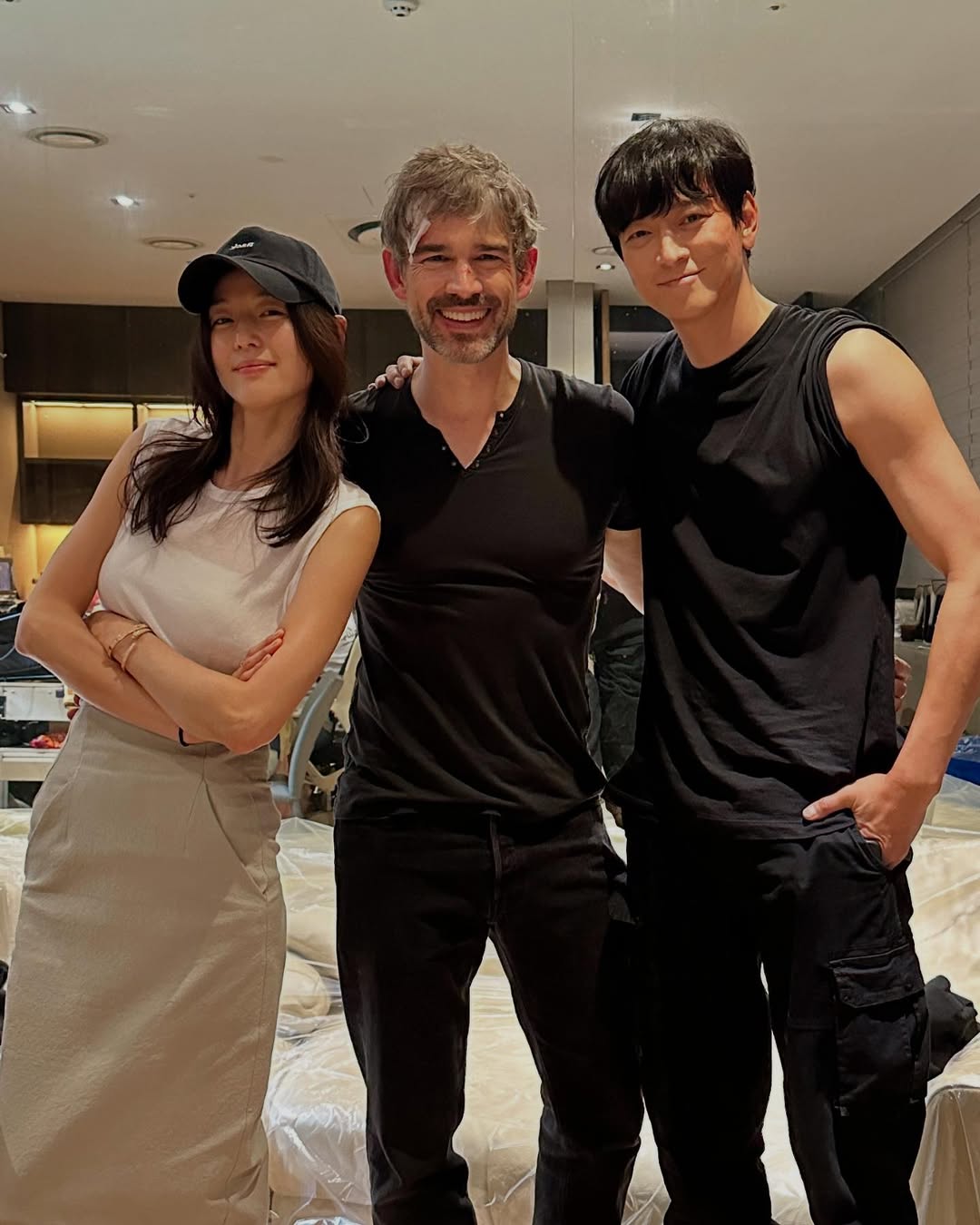 チョン・ジヒョン＆カン・ドンウォン　米ハリウッド俳優のSNSに登場…「韓国最高の俳優たち」