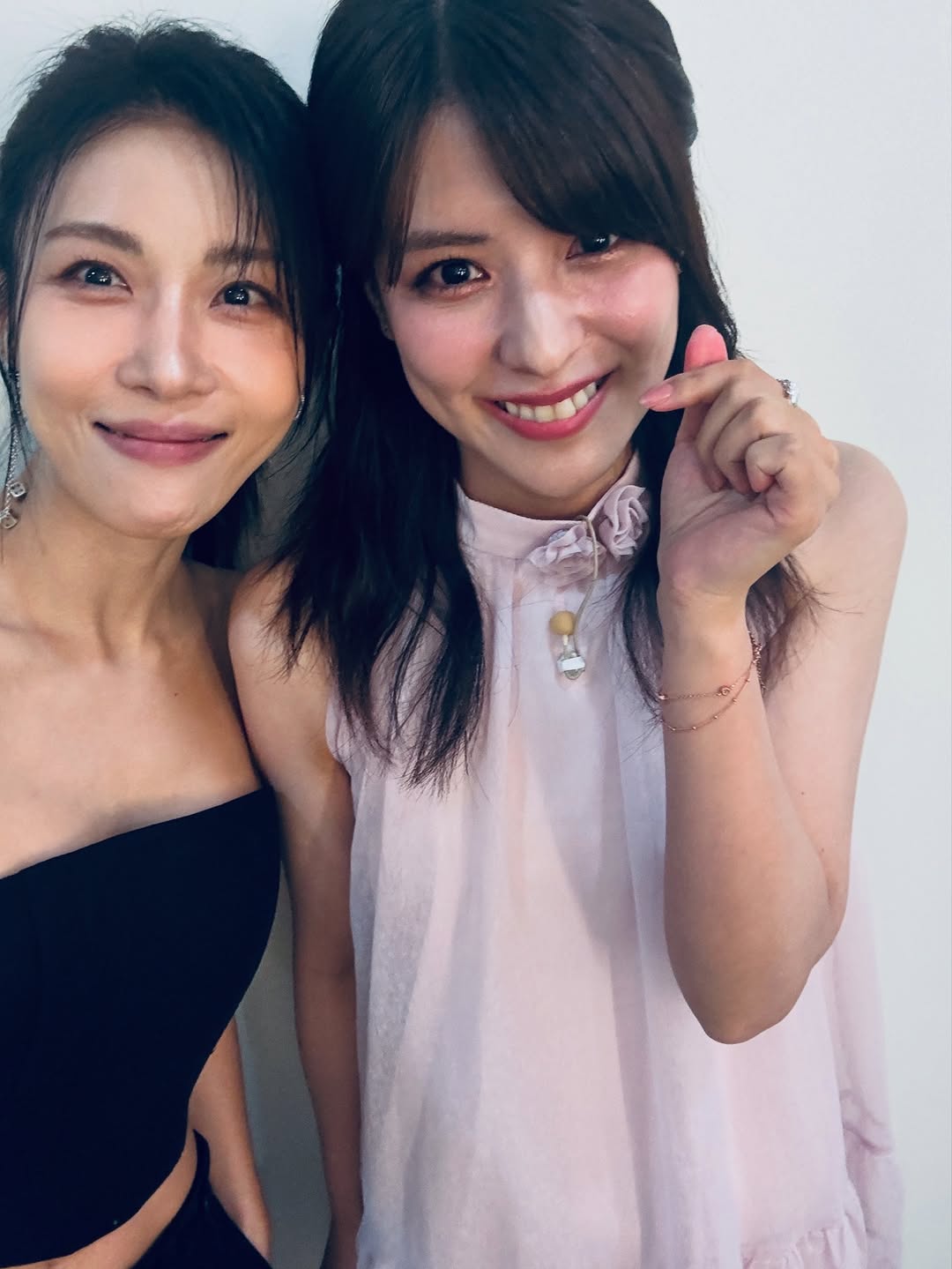 ハ・ジウォンと藤井美菜が美しさ対決？　韓日スターのツーショットにドキッ