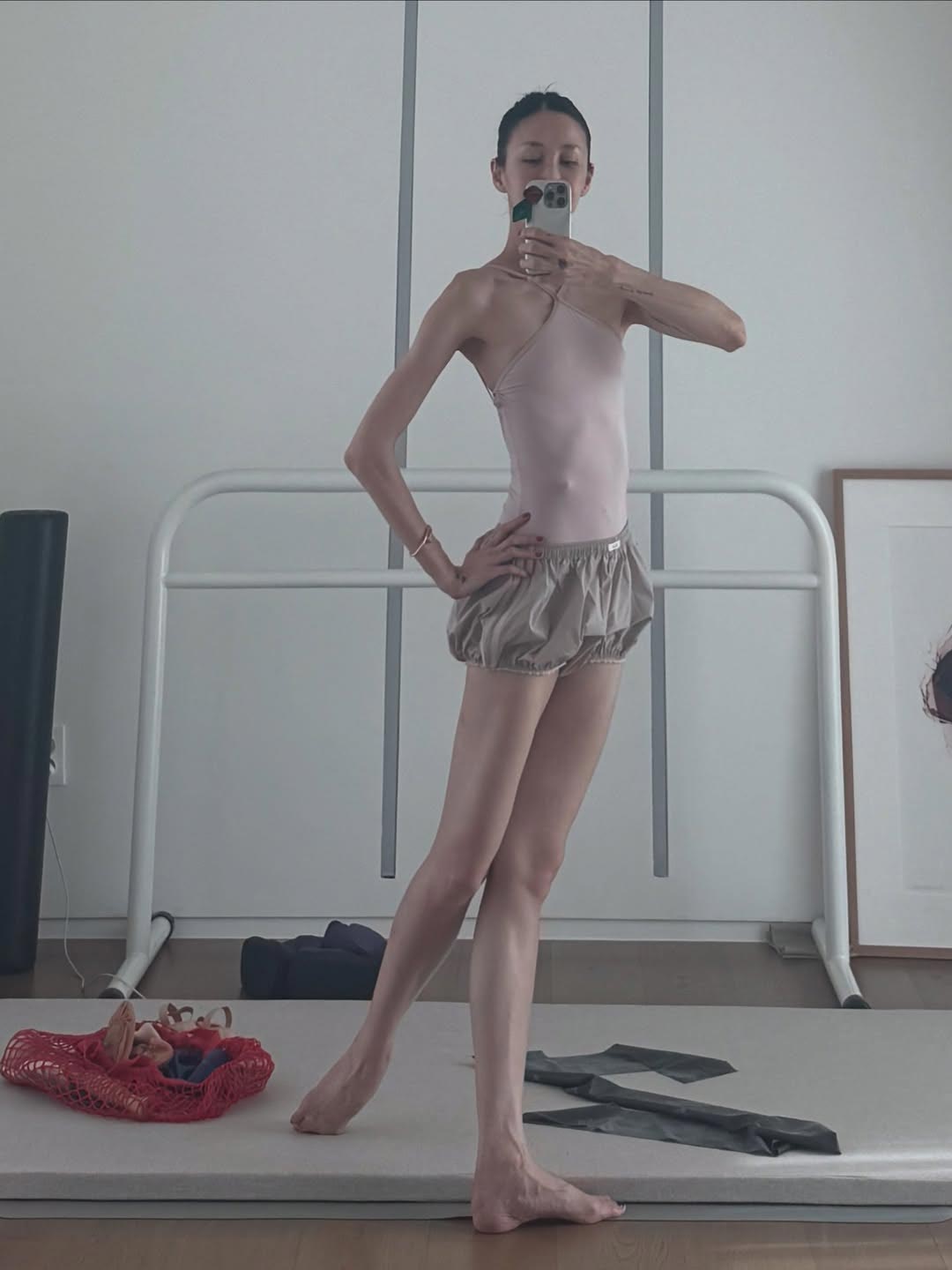 オム・テウンの妻ユン・ヘジン、レオタード姿で超スレンダーボディ披露