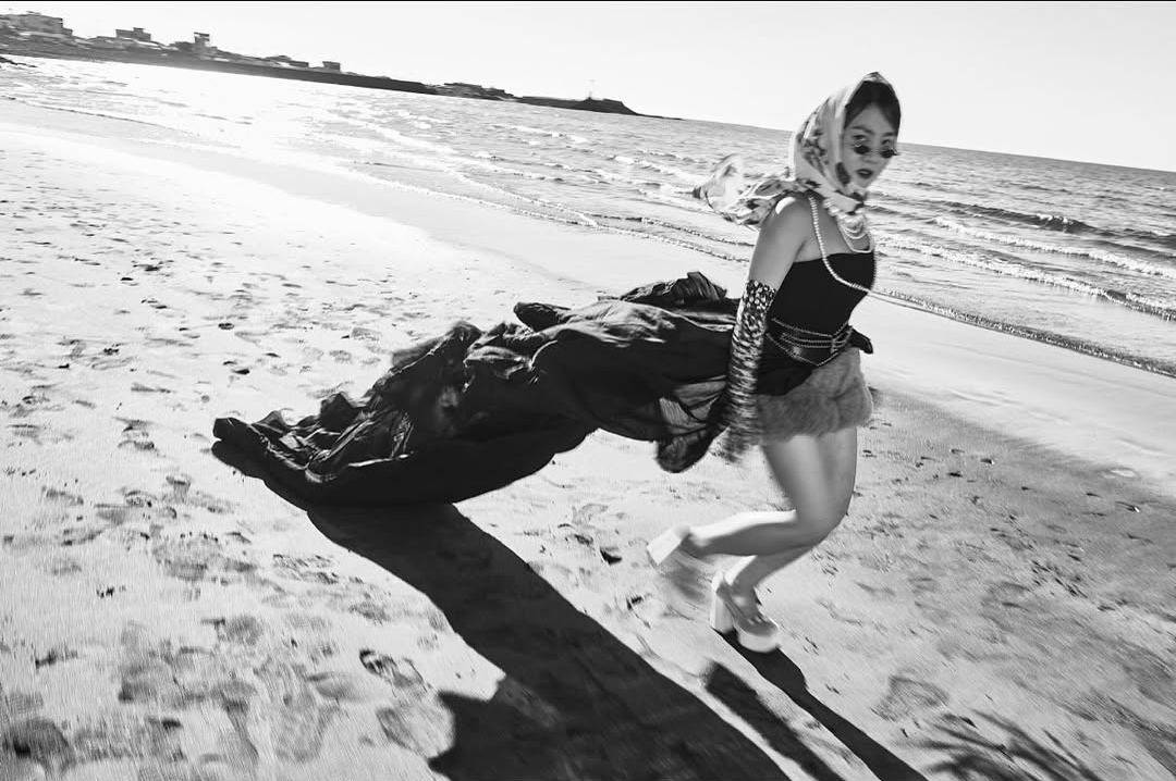 【フォト】パク・ナレ　ビキニを着てソロウエディング写真