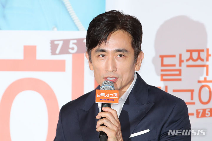 チャ・インピョが黄順元文学賞を受賞　「身に余る光栄…人生分からない」