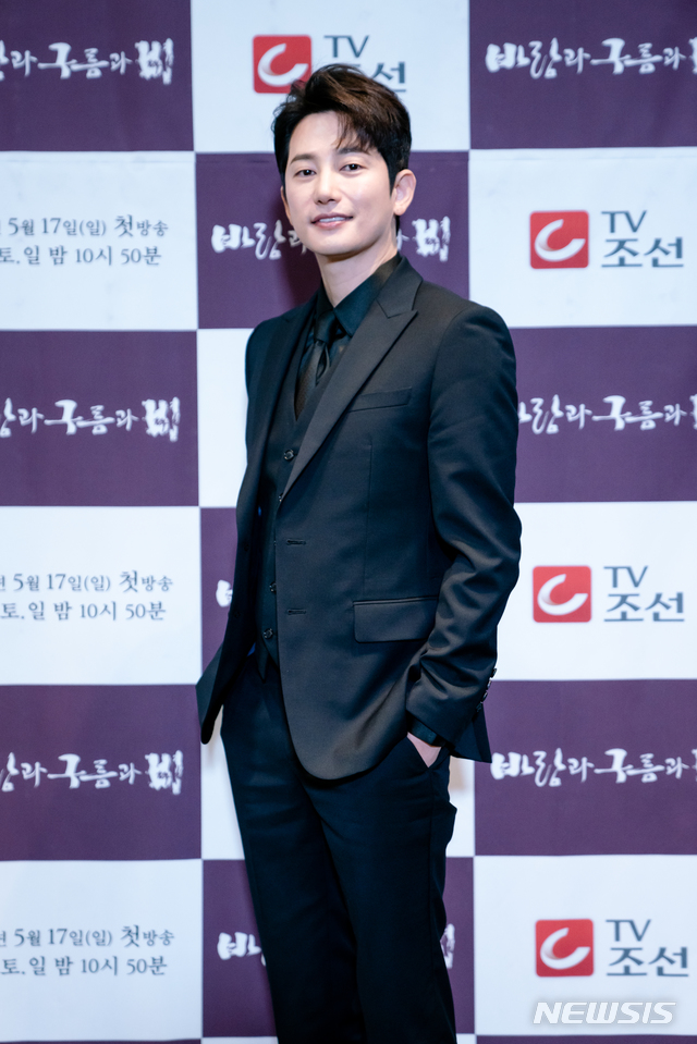 パク・シフ、不倫あっせん疑惑を否定　「法的措置を取る」