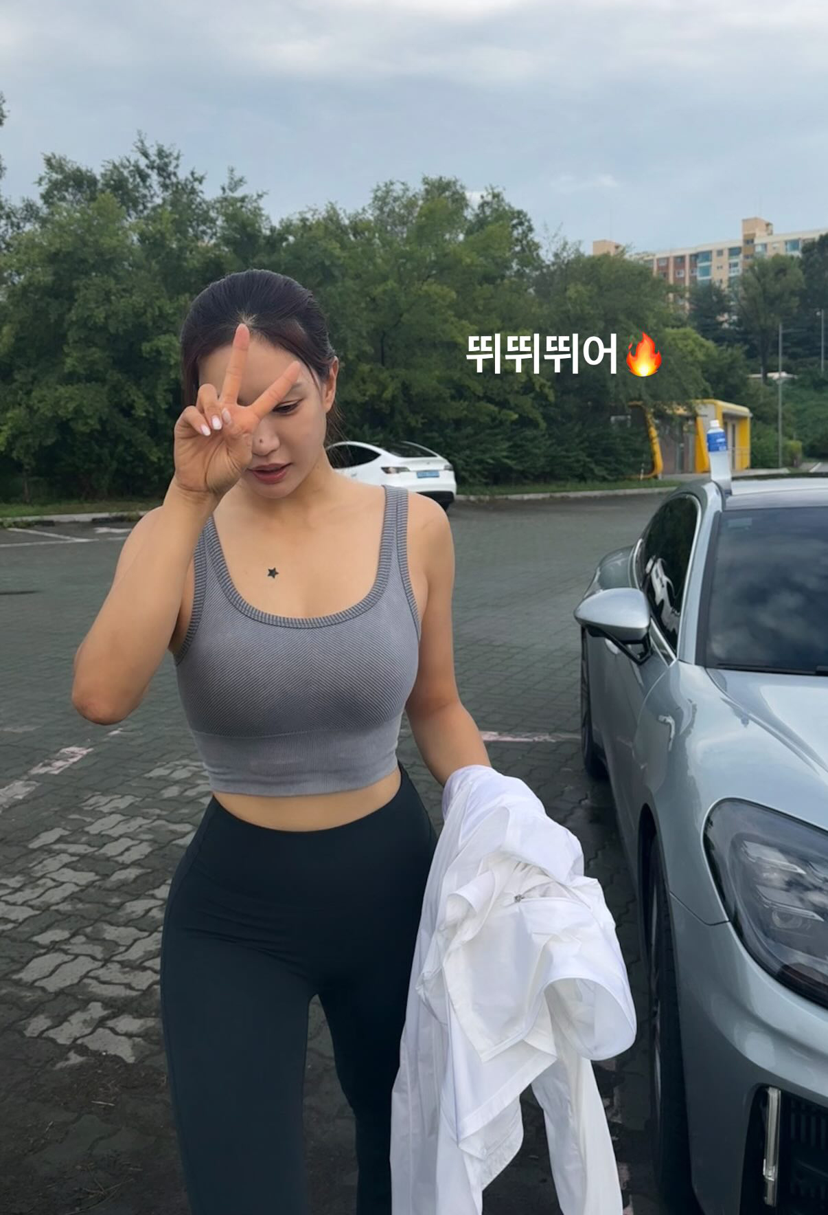 ジョギングを終えた「美しいゴルファー」ユ・ヒョンジュ、健康的な魅力アピール