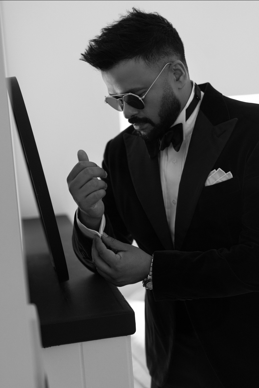 『アブノーマル会談』インド人タレント　9月に韓国人女性と結婚…「おめでた」も