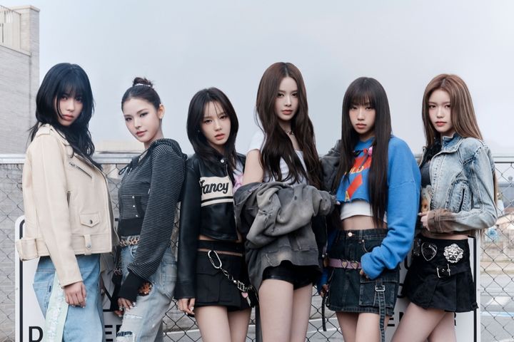 iznaユン・ジユン、グループ活動休止から6カ月を経て脱退…6人体制に再編