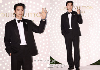 【フォト】コン・ユ、完ぺきなタキシード姿でLOUIS VUITTONのイベントに出席