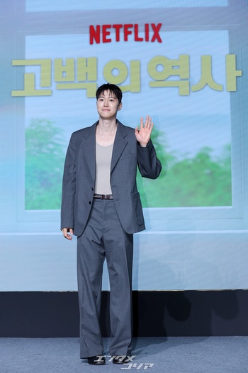 【フォト】身長183センチのコンミョン、小顔過ぎてびっくり