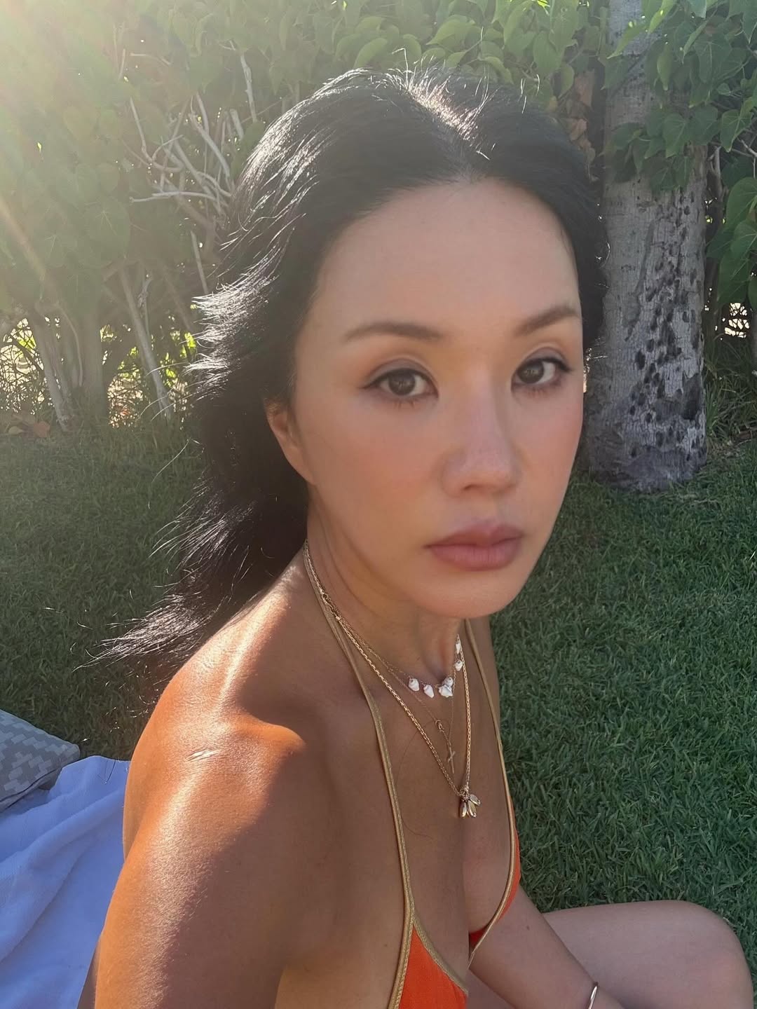 どれほど日焼けしたの？　オム・ジョンファ、驚くほど小麦色の肌に視線集中