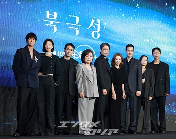【フォト】チョン・ジヒョン&カン・ドンウォン&オ・ジョンセ&パク・ヘジュンら、『北極星』のキャストたち